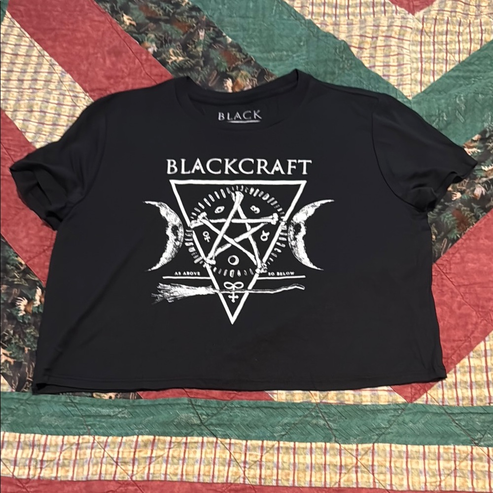 Blackcraft Graphic Crop Tee